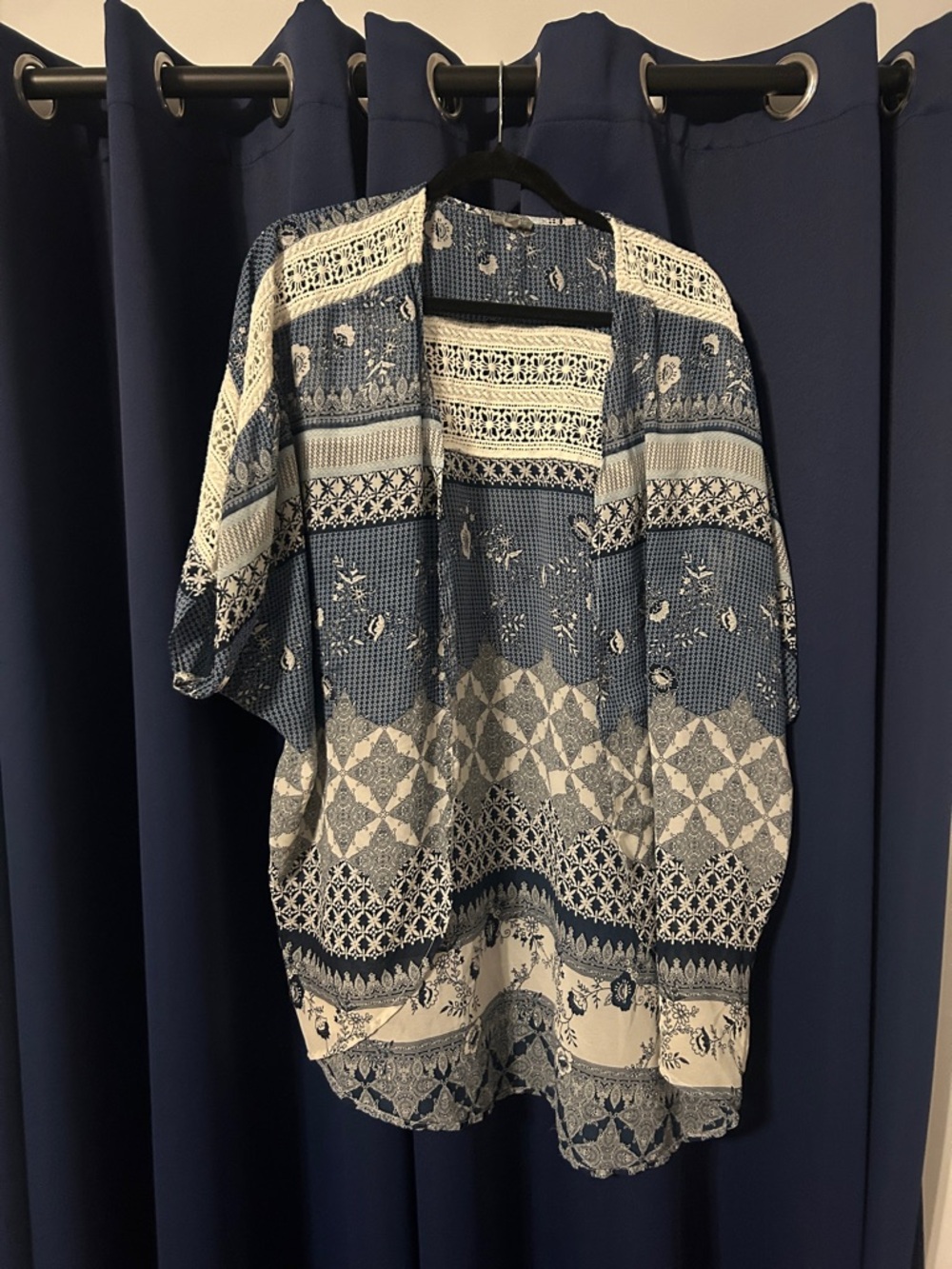 Charlotte Russe Navy and White Printed Kimono